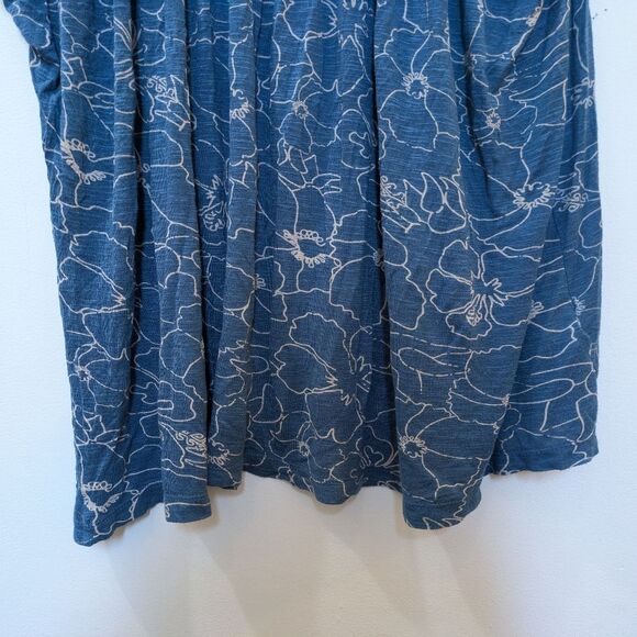 GNW Women's Plus Blue Floral Print Blouse, 100% Rayon, Women's 2X - Picture 5 of 10